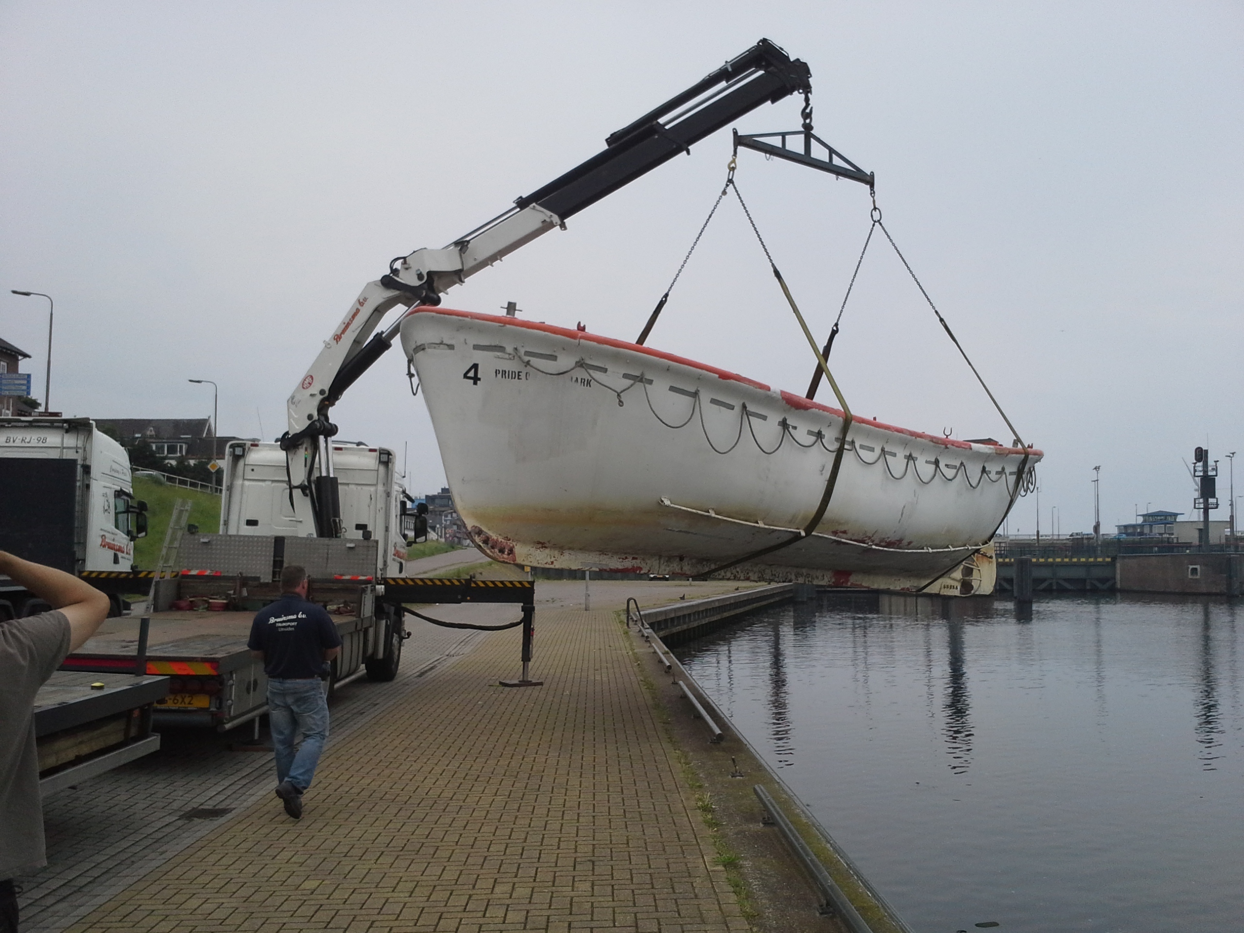 lifeboatcompany_reddingssloep_transport_mulder_rijke.jpg